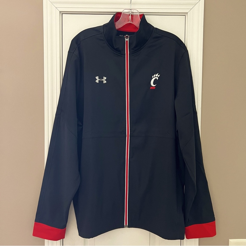 Under Armour UC Bearcats Lightweight Full Zip Black & Red Jacket Size L